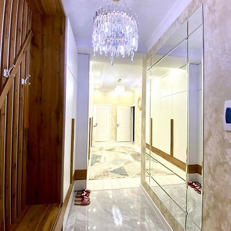 Красивая Квартира В Центре Города Шымкент Жк Бахыт Нурсат 172Б Shymkent Exterior foto